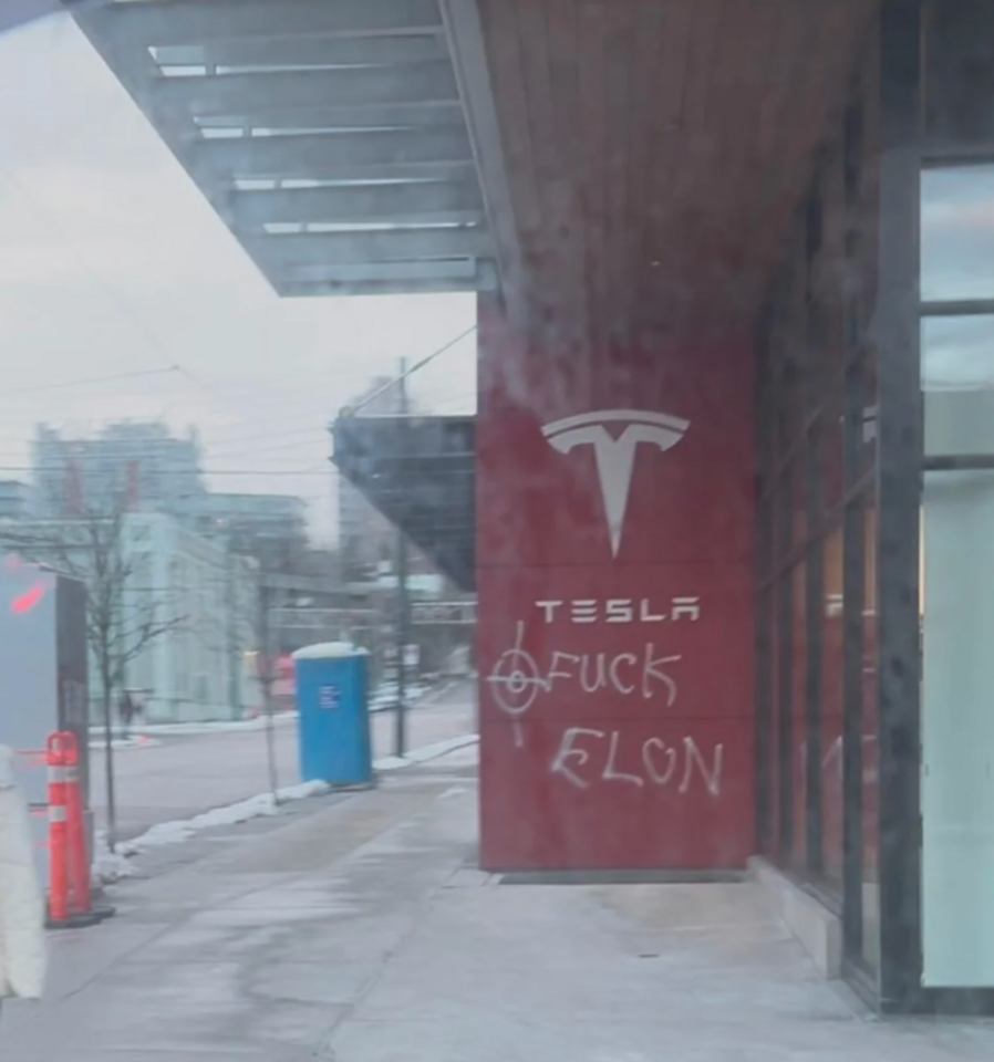 Screw Elon Musk Forever
Keywords: Big tech mobsters,Dark money payola, Rare Earth Mines, New America Foundation Corruption, Obama, Obama Campaign Finance, Obama FEC violations, Palo Alto Mafia, Paypal Mafia, Pelosi Corruption, Political bribes, Political Insider,  Eric Schmidt Sex Penthou