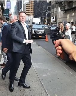 ELON_SUCKS_MONKEY_BALLS~2.png