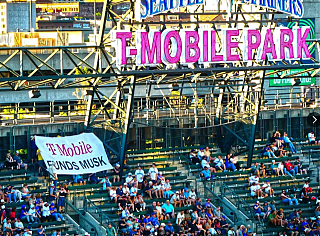 TMOBILE_SUCKS_BALS_TOO_3456~1.png